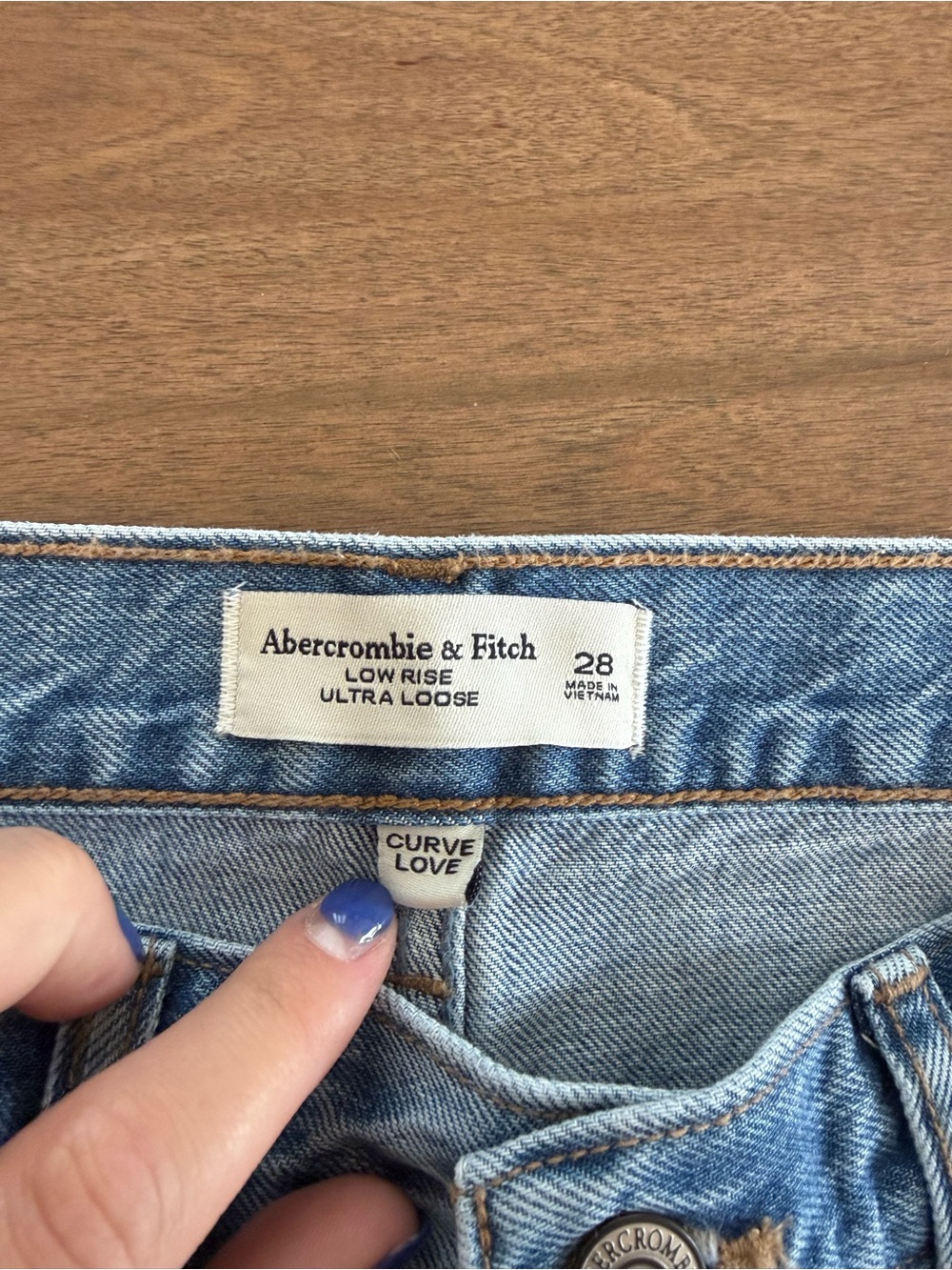 Abercrombie & Fitch “The Ultra Loose” Curve Love Jean - Picture 4 of 6